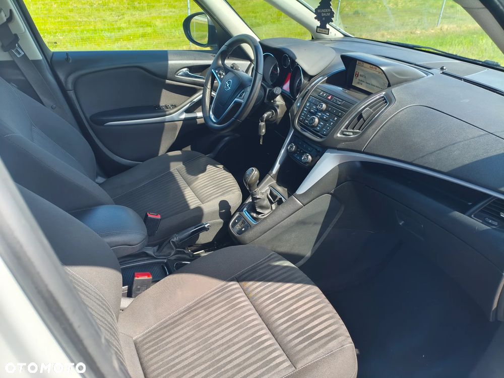 Ford Kuga 2.0 TDCi 2x4 Titanium - 7