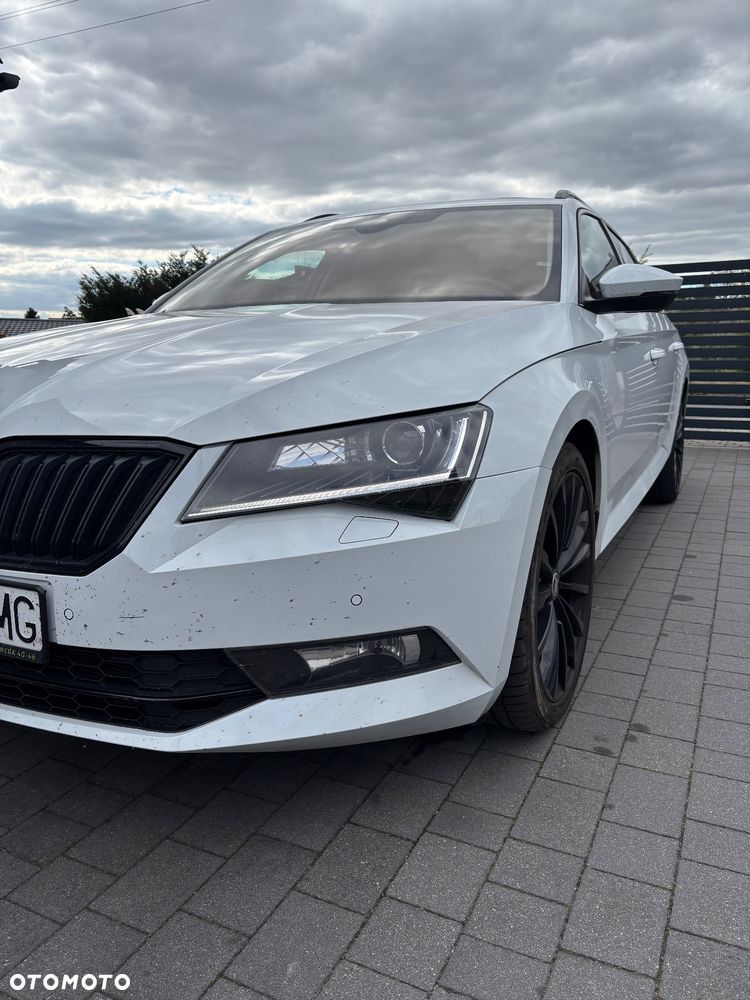 Skoda Superb 2.0 TDI DSG Style - 1