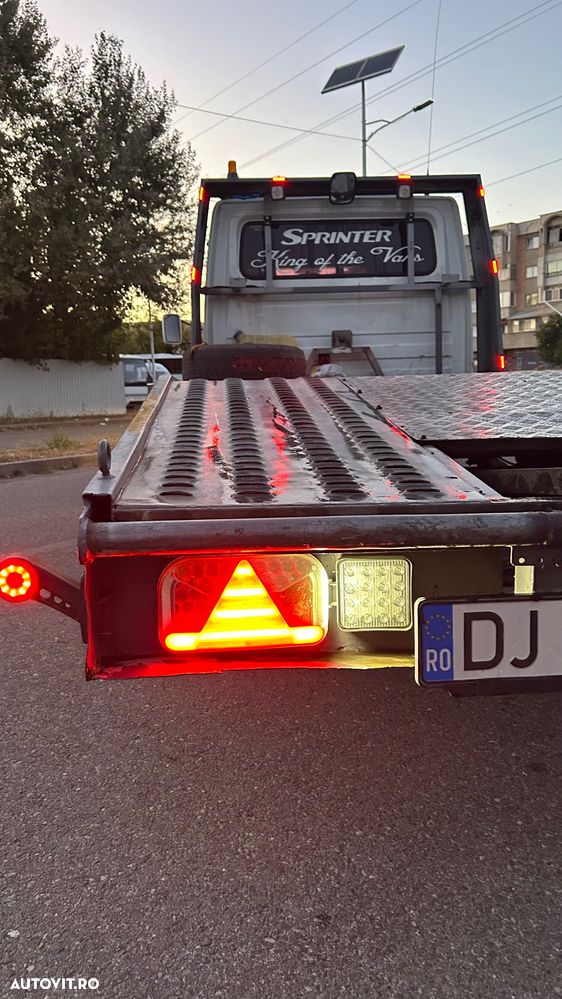 Mercedes-Benz Sprinter - 4