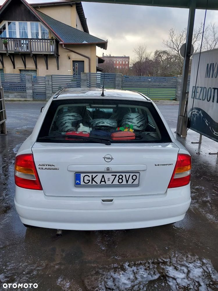 Opel Astra - 1