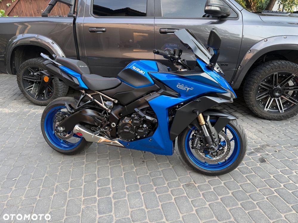 Suzuki GSX 1000 - 4