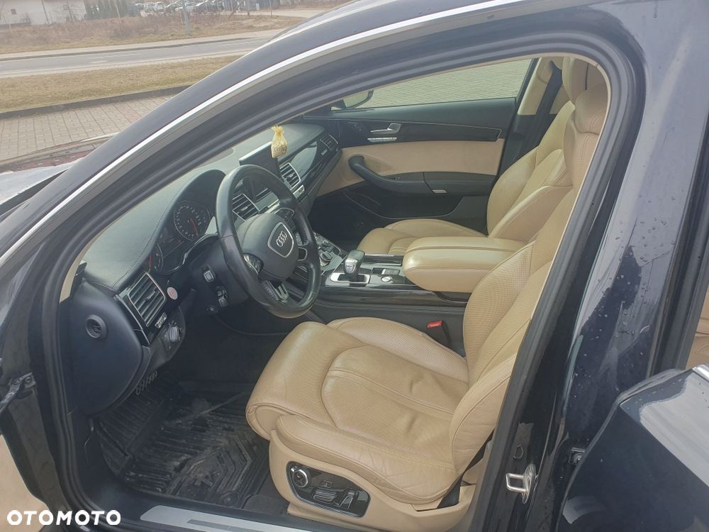 Audi A8 - 6