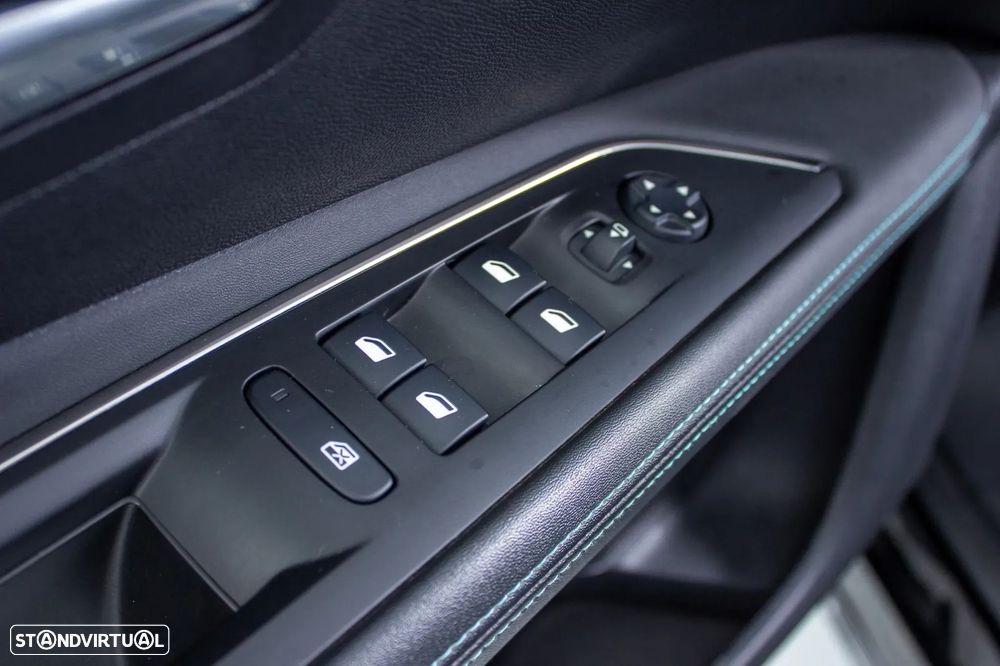 Peugeot 3008 1.6 Hybrid Allure e-EAT8 - 20