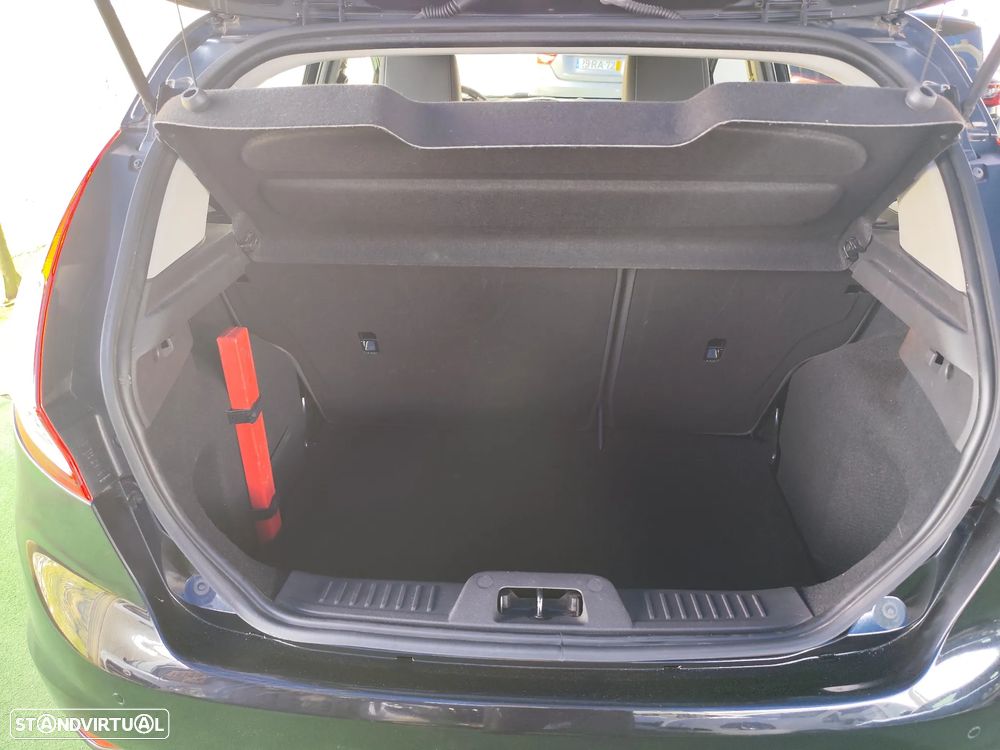 Ford Fiesta 1.5 TDCi Titanium - 40