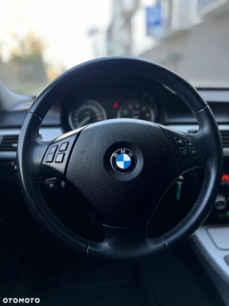 BMW Seria 3 - 21
