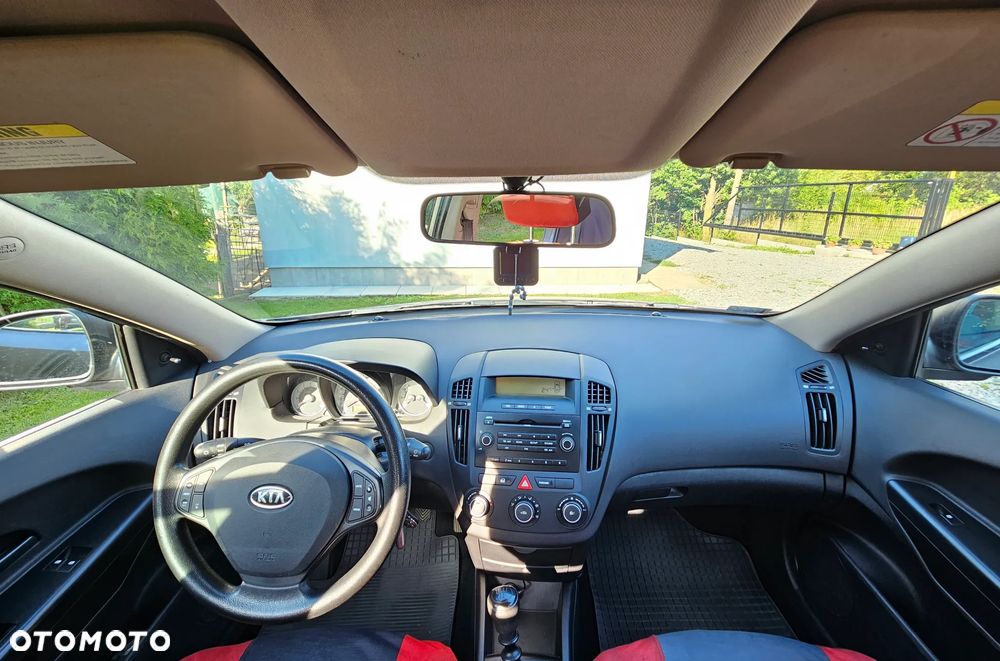 Kia Ceed 1.4 Comfort - 12
