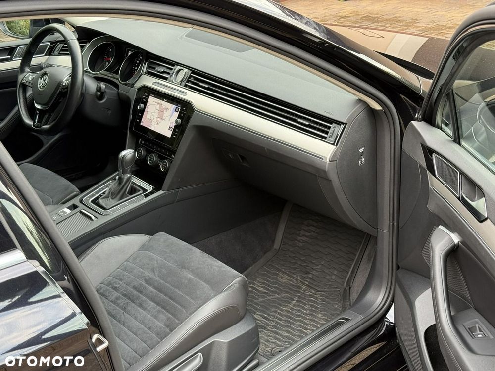 Volkswagen Passat 2.0 TDI SCR DSG 4Motion Business - 8