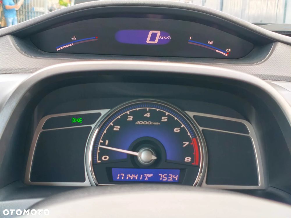 Honda Civic 1.8 Comfort - 8