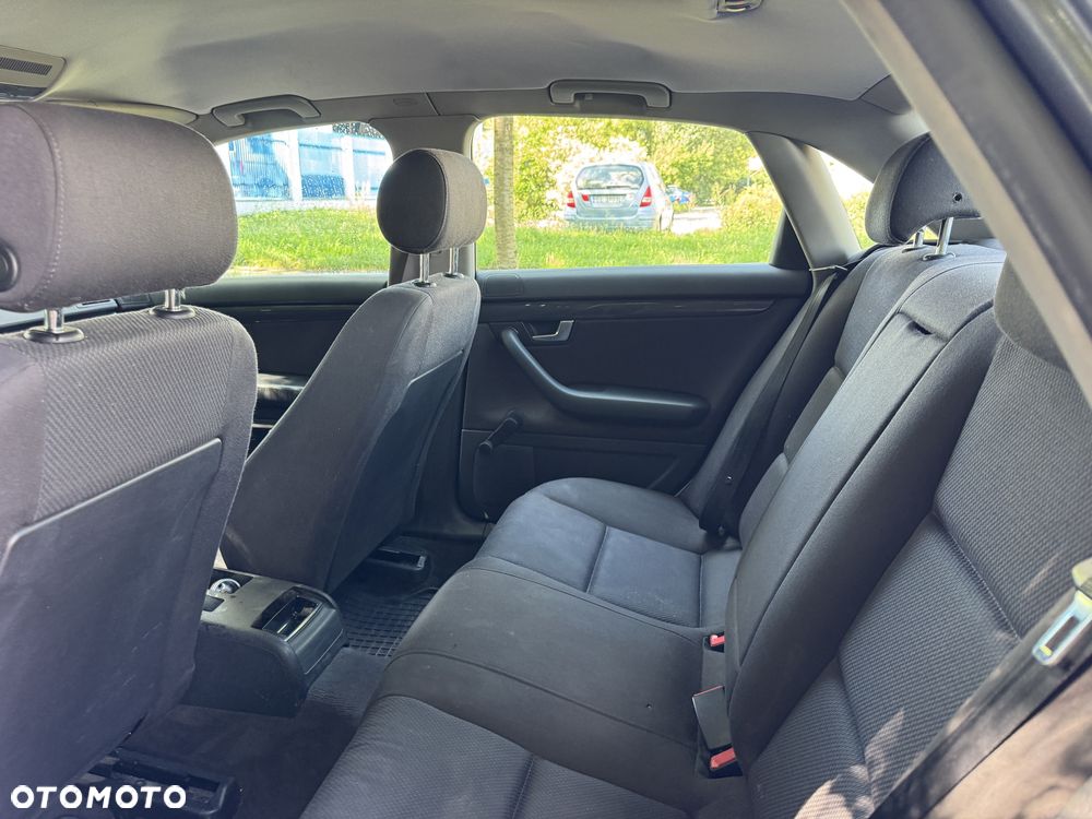 Audi A4 Limousine - 6