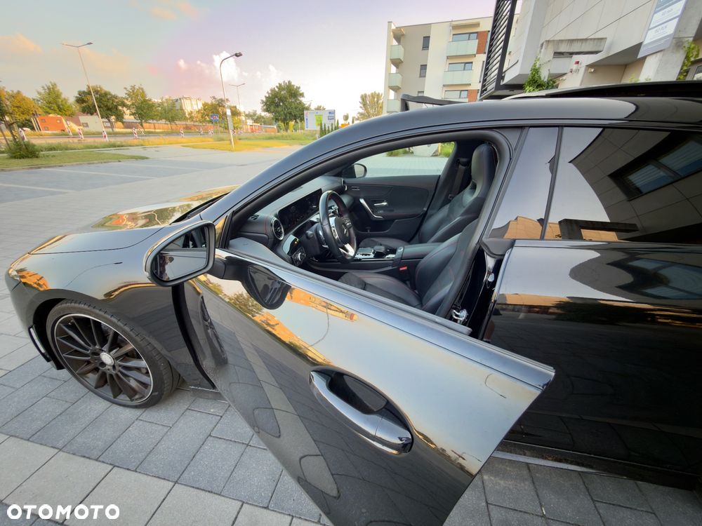 Mercedes-Benz CLA 200 AMG Line 7G-DCT - 14