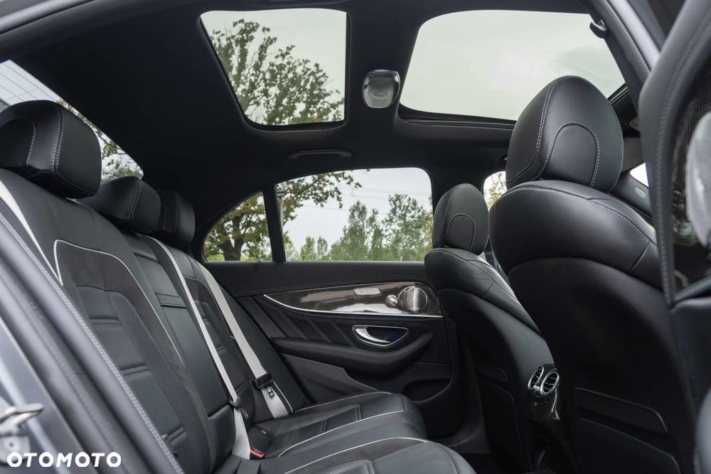 Mercedes-Benz Klasa E AMG 63 S 4-Matic+ - 23