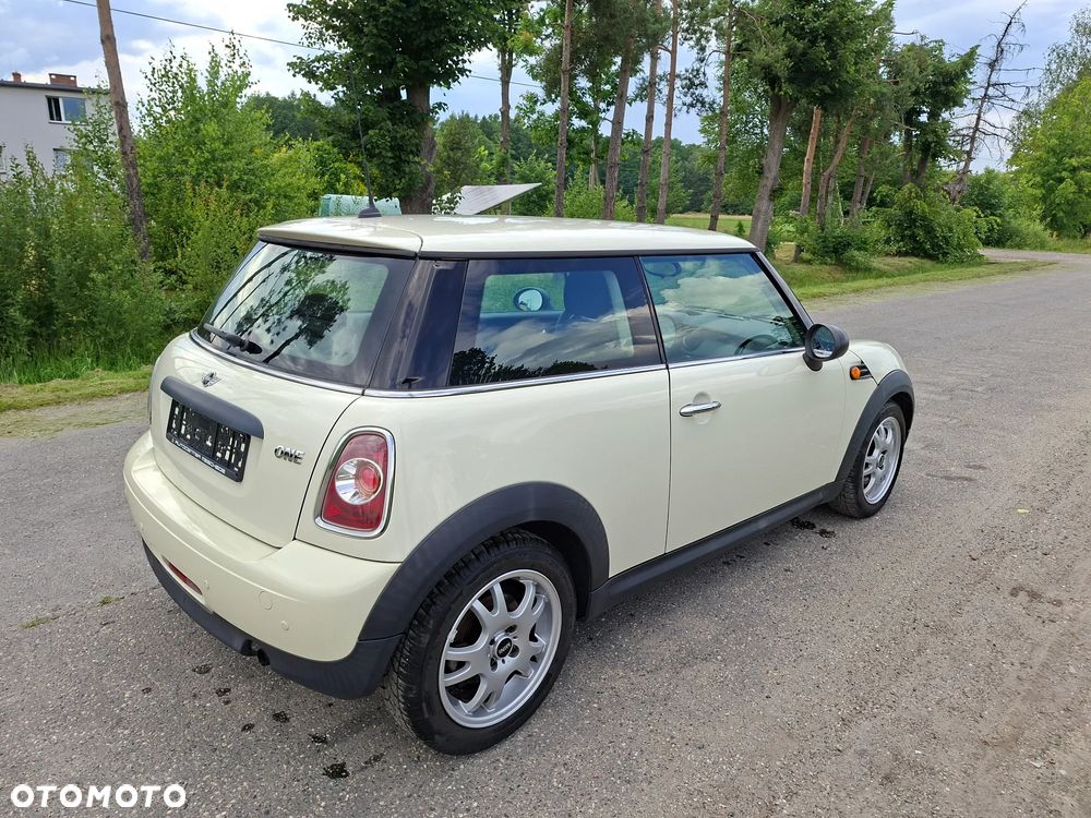 MINI ONE Standard - 5