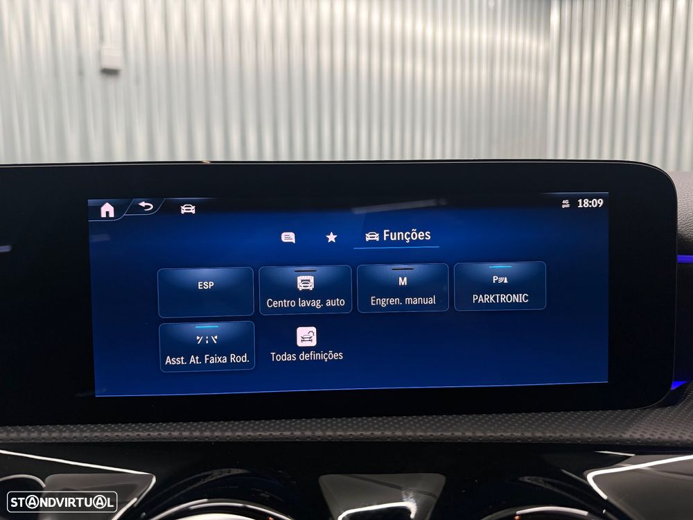 Mercedes-Benz A 250 Limousine e 8G-DCT AMG Line - 16