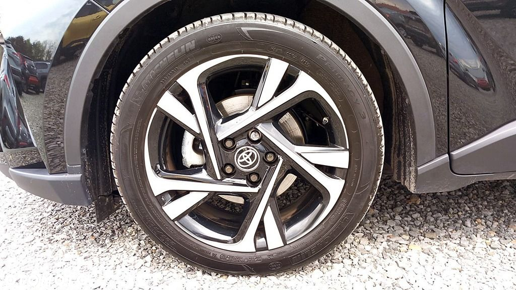Toyota C-HR - 15