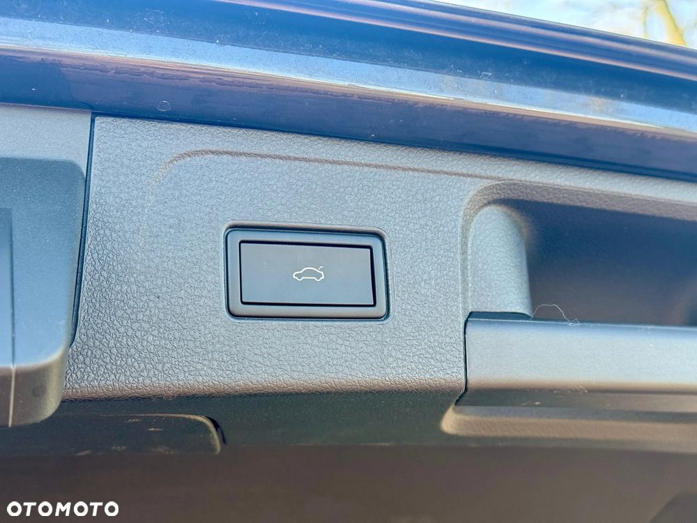 Volkswagen Passat 2.0 TDI SCR DSG Business - 36