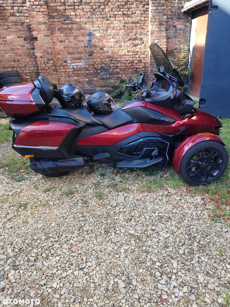 Can-Am Spyder - 1