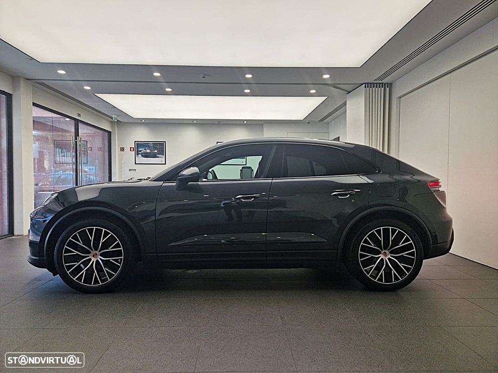 Porsche Macan Electric 4 - 2