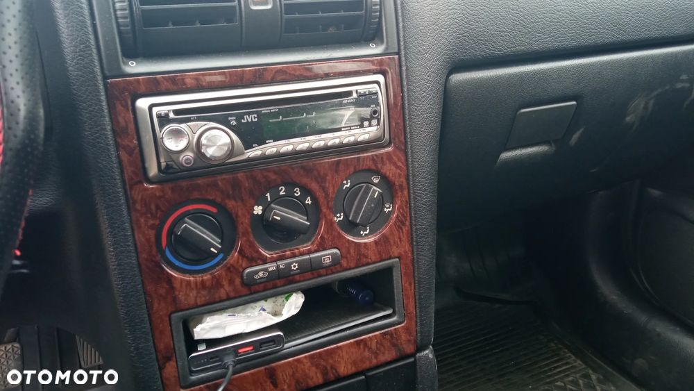 Opel Astra 1.6 GLS - 8