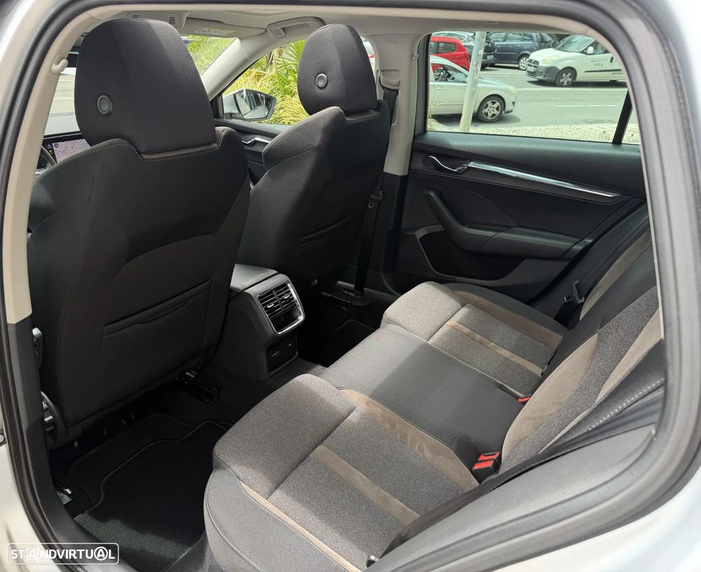 Skoda Octavia Break 2.0 TDI Scout DSG 4x4 - 24