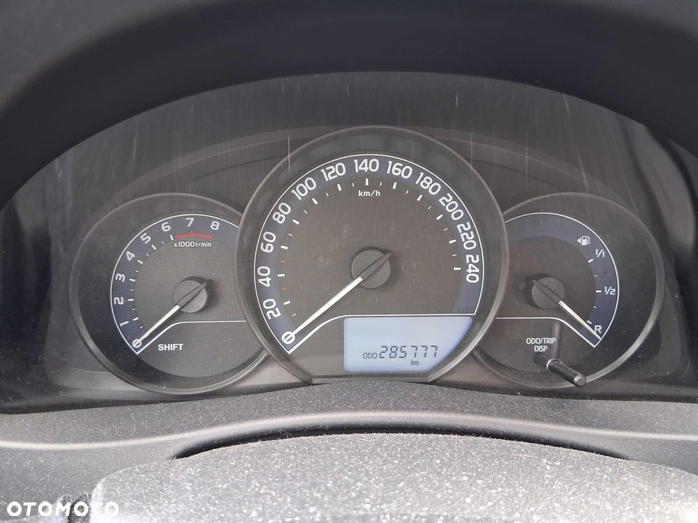 Toyota Auris - 4