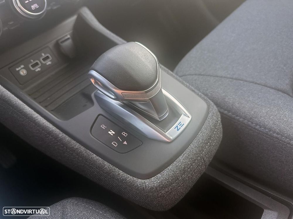Renault Zoe (c/ Bateria) EV50 110hp Evolution - 29
