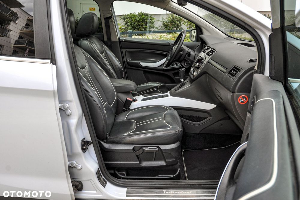 Ford Kuga - 11