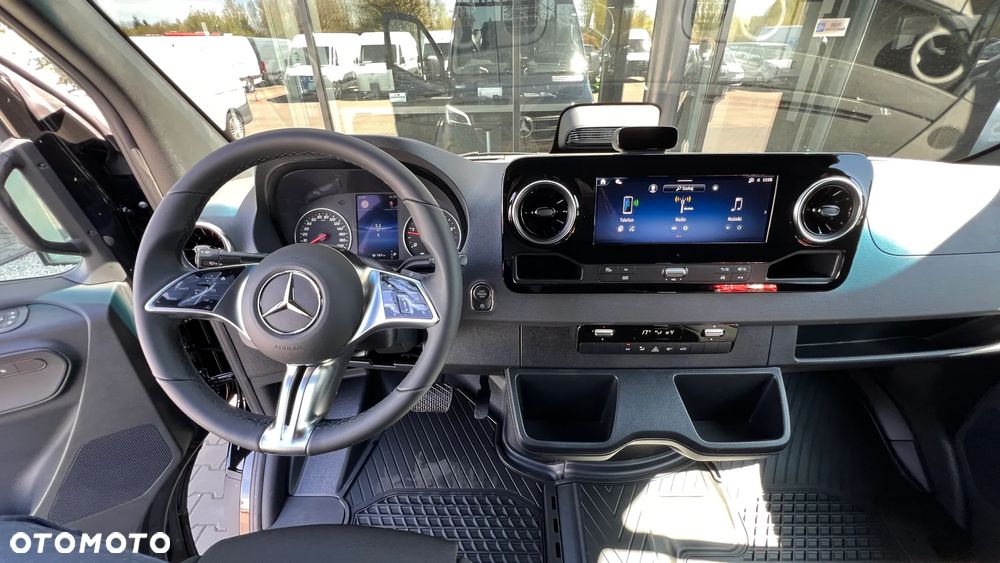 Mercedes-Benz Sprinter 319 CDI - 18