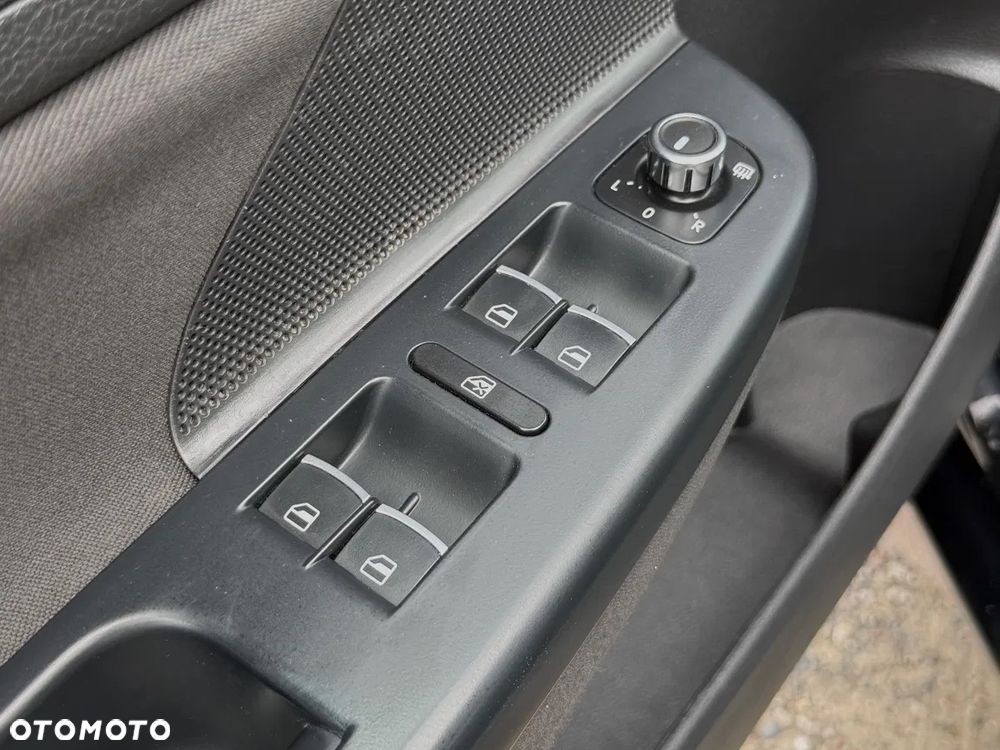 Volkswagen Golf 1.6 TDI DPF Style - 15