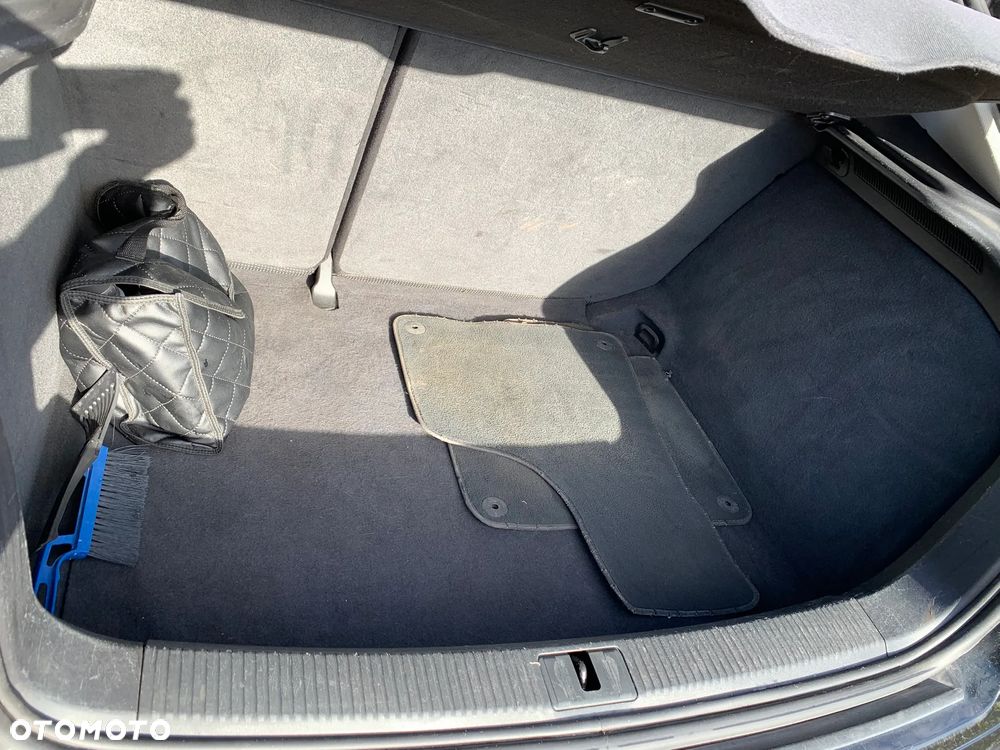 Audi A3 3-drzwiowe 2.0 FSI Attraction - 15