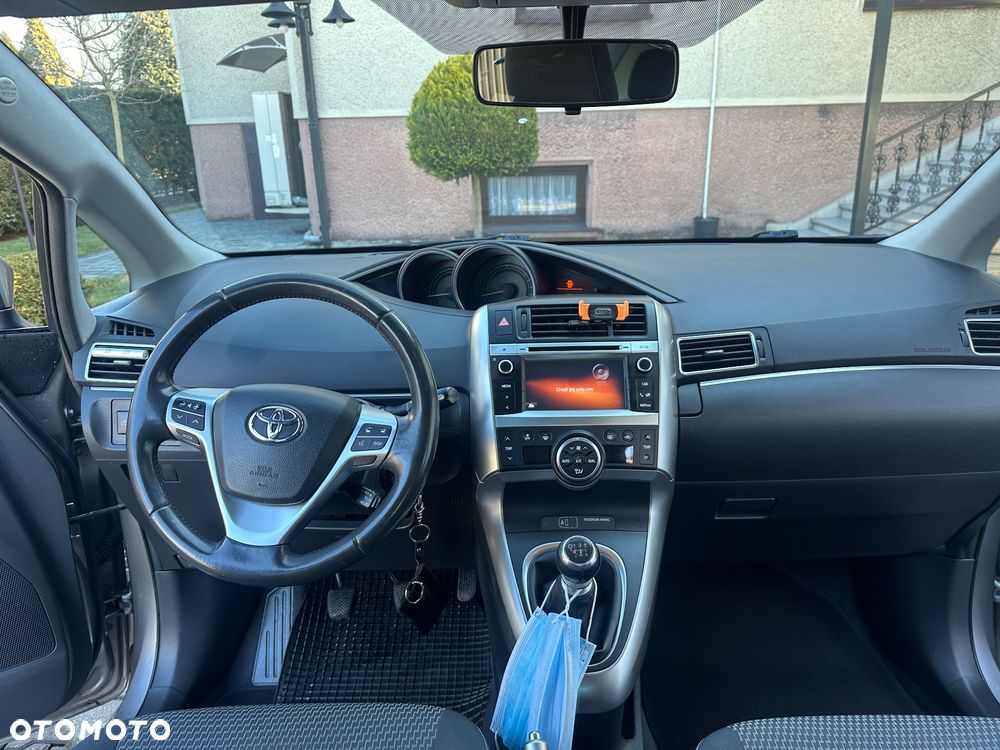Toyota Verso 1.6 D-4D Premium - 16