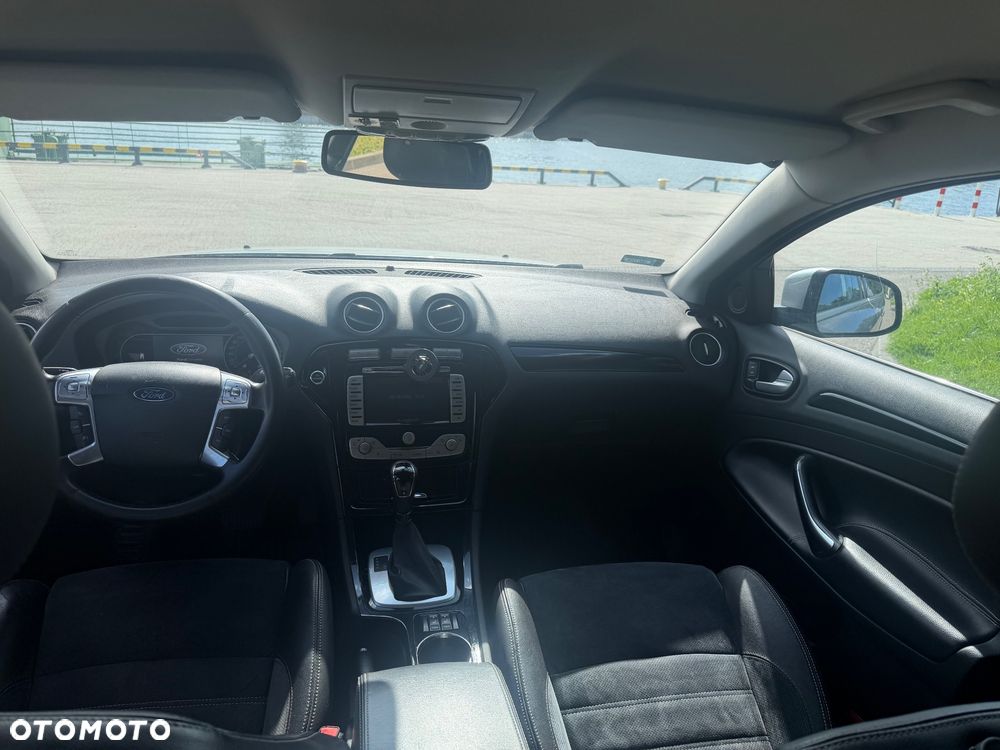 Ford Mondeo 2.0 TDCi Titanium X - 16