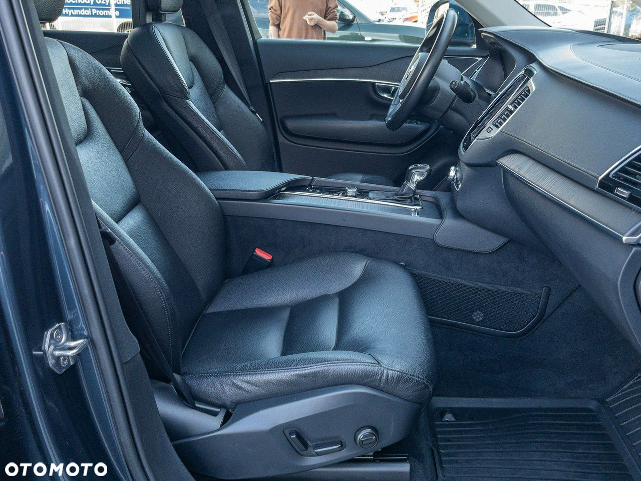 Volvo XC 90 - 35