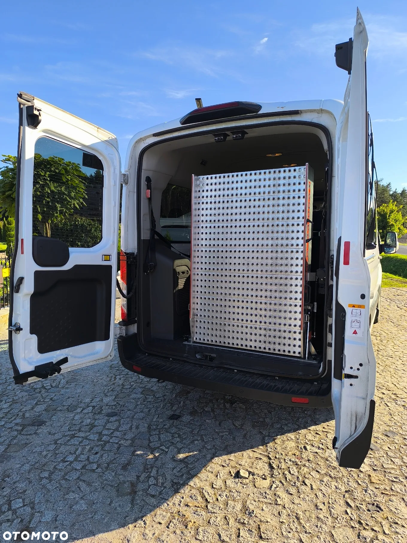 Ford Transit - 11