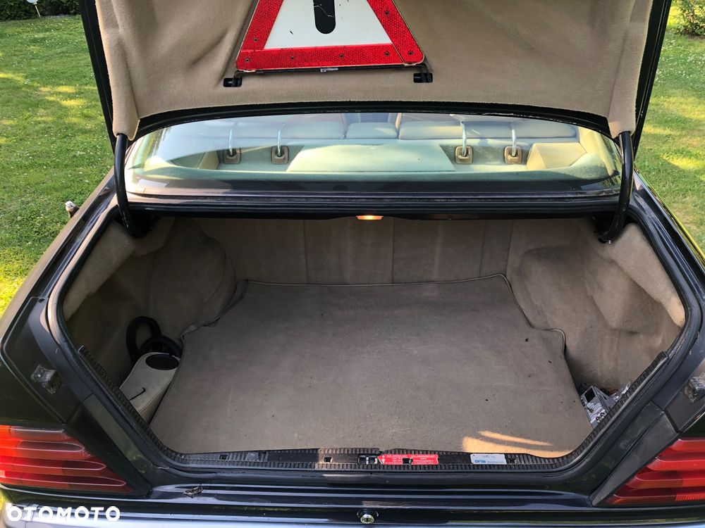 Mercedes-Benz W124 (1984-1993) - 13