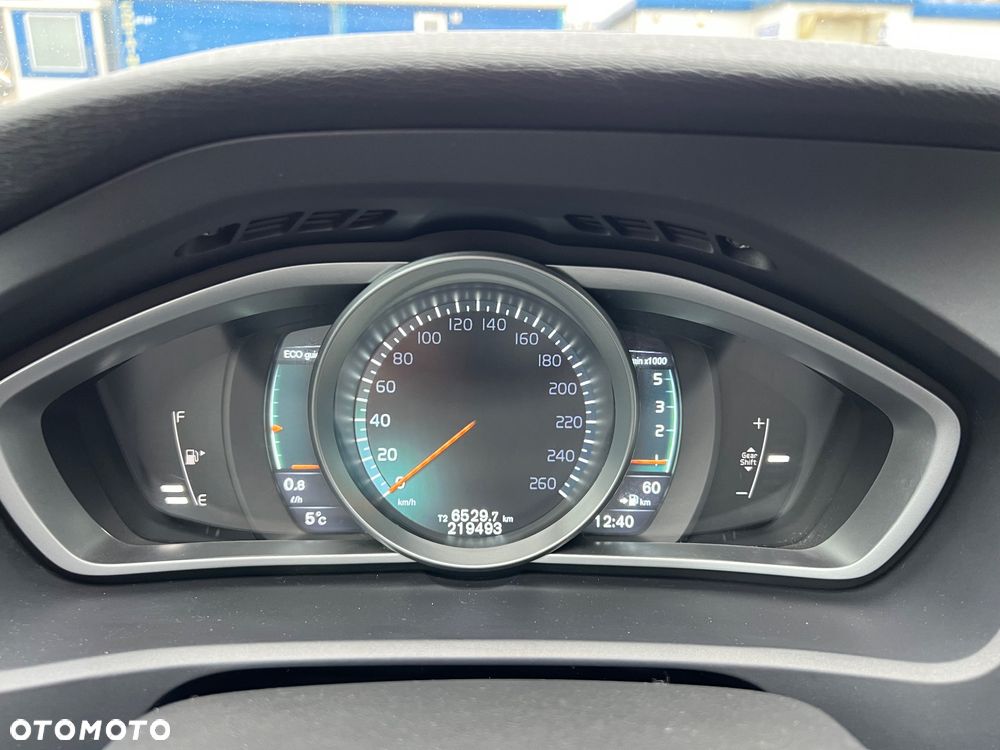 Volvo V40 D2 Kinetic - 14