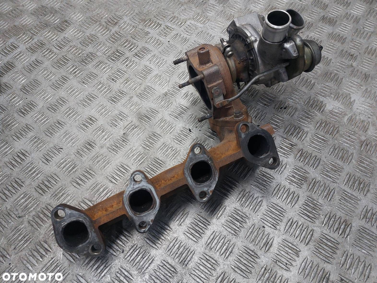 TURBOSPRĘŻARKA TURBINA TOYOTA COROLLA E12 2.0 D4D 17201-27050 - 3