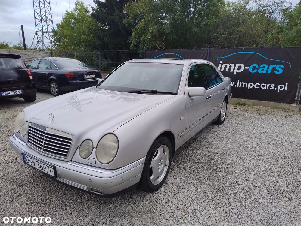 Mercedes-Benz Klasa E - 11