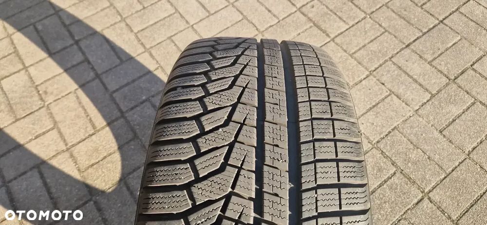 Sprzedam opony zimowe Hankook Winter i*cept evo2 245/40 R19 98V RUN FLAT SYSTEM 43/2023- 4szt. - 2