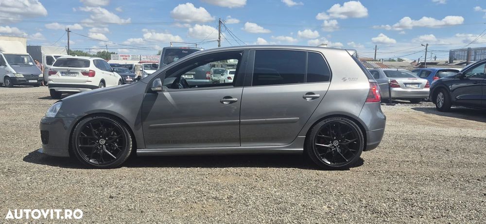 Volkswagen Golf - 11