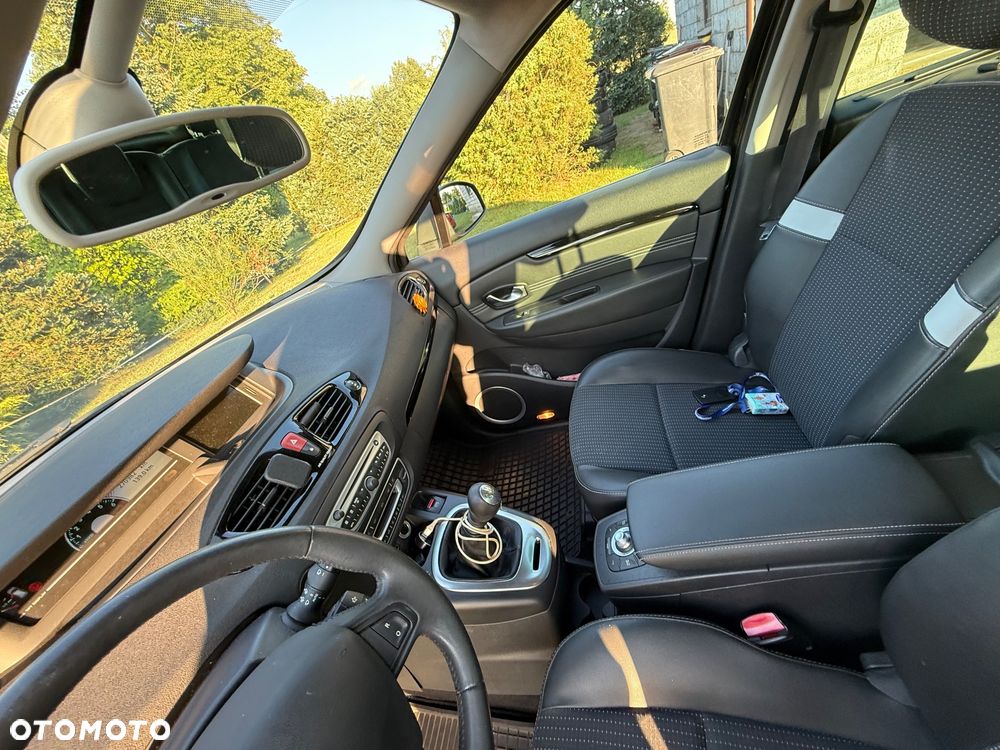 Renault Scenic - 24