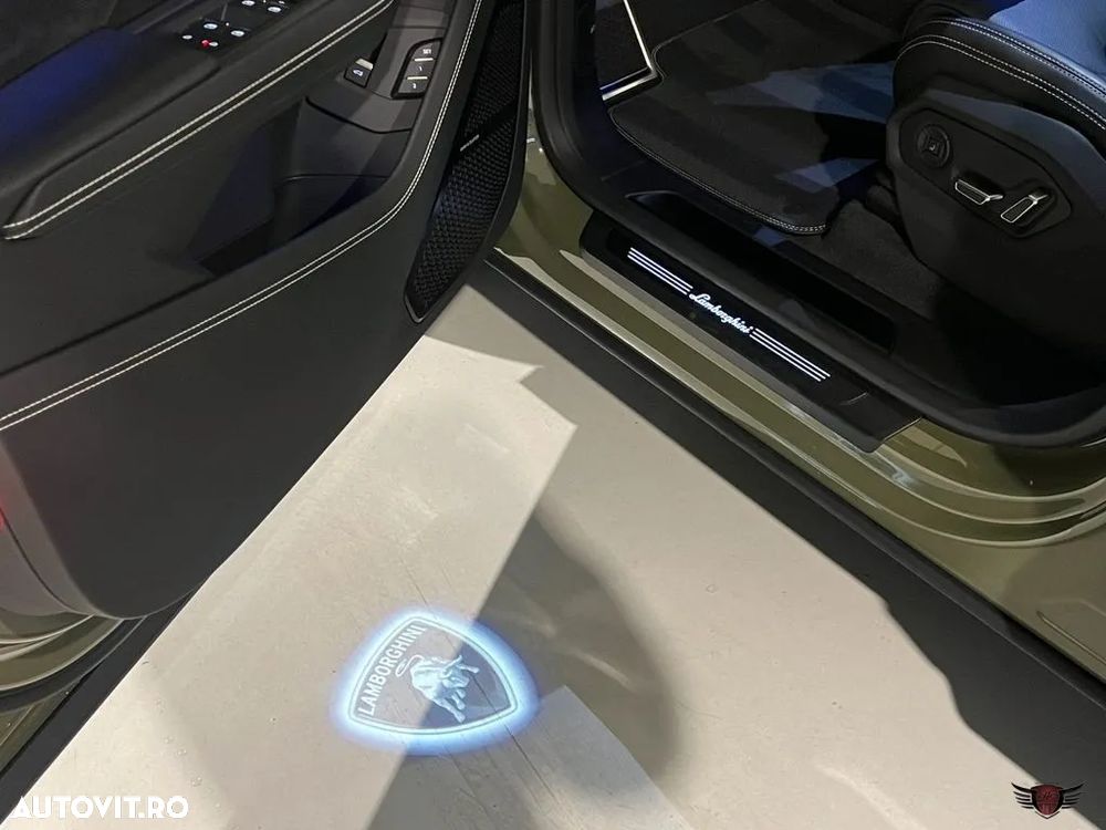 Lamborghini URUS - 14