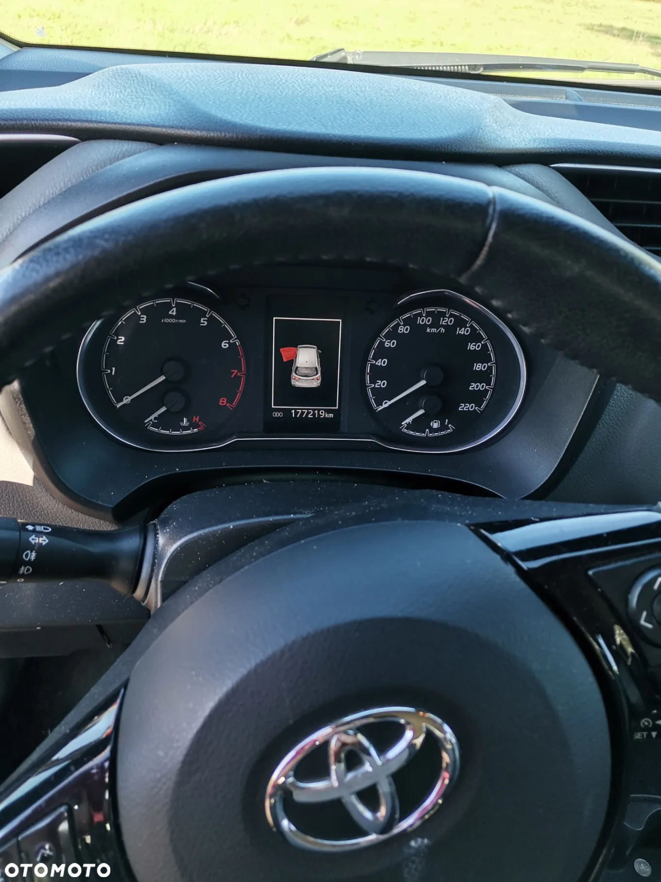 Toyota Yaris 1.5 Premium - 6