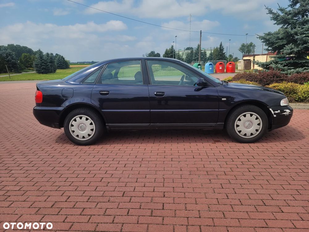 Audi A4 Limousine 1.6 - 3