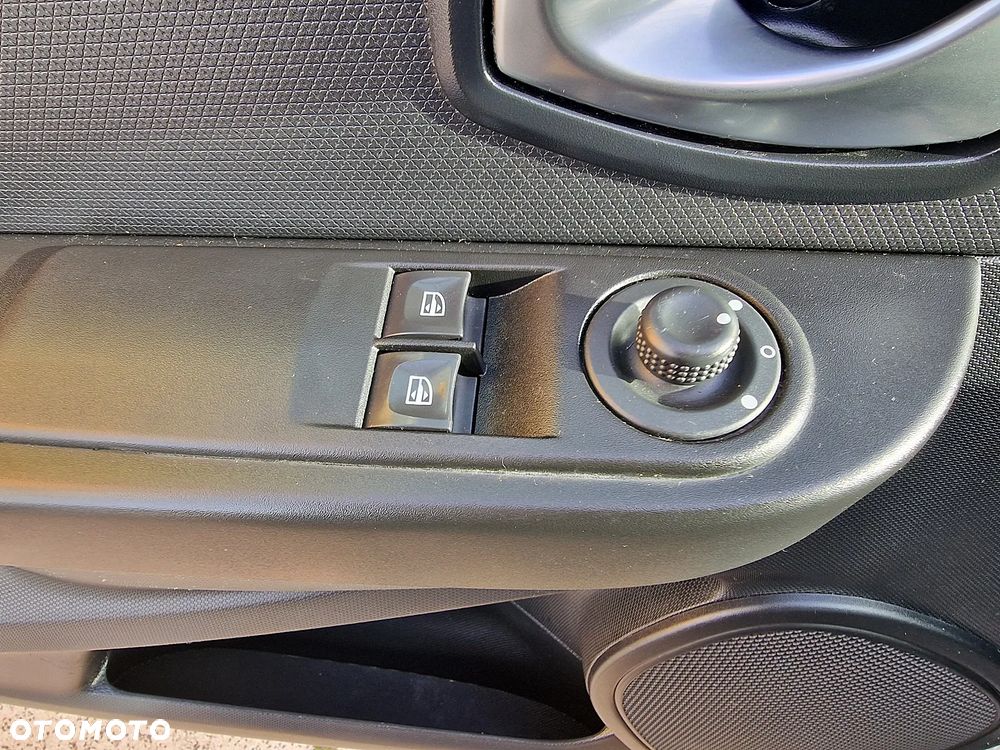 Renault Clio ver-1-5-dci-energy-limited - 11