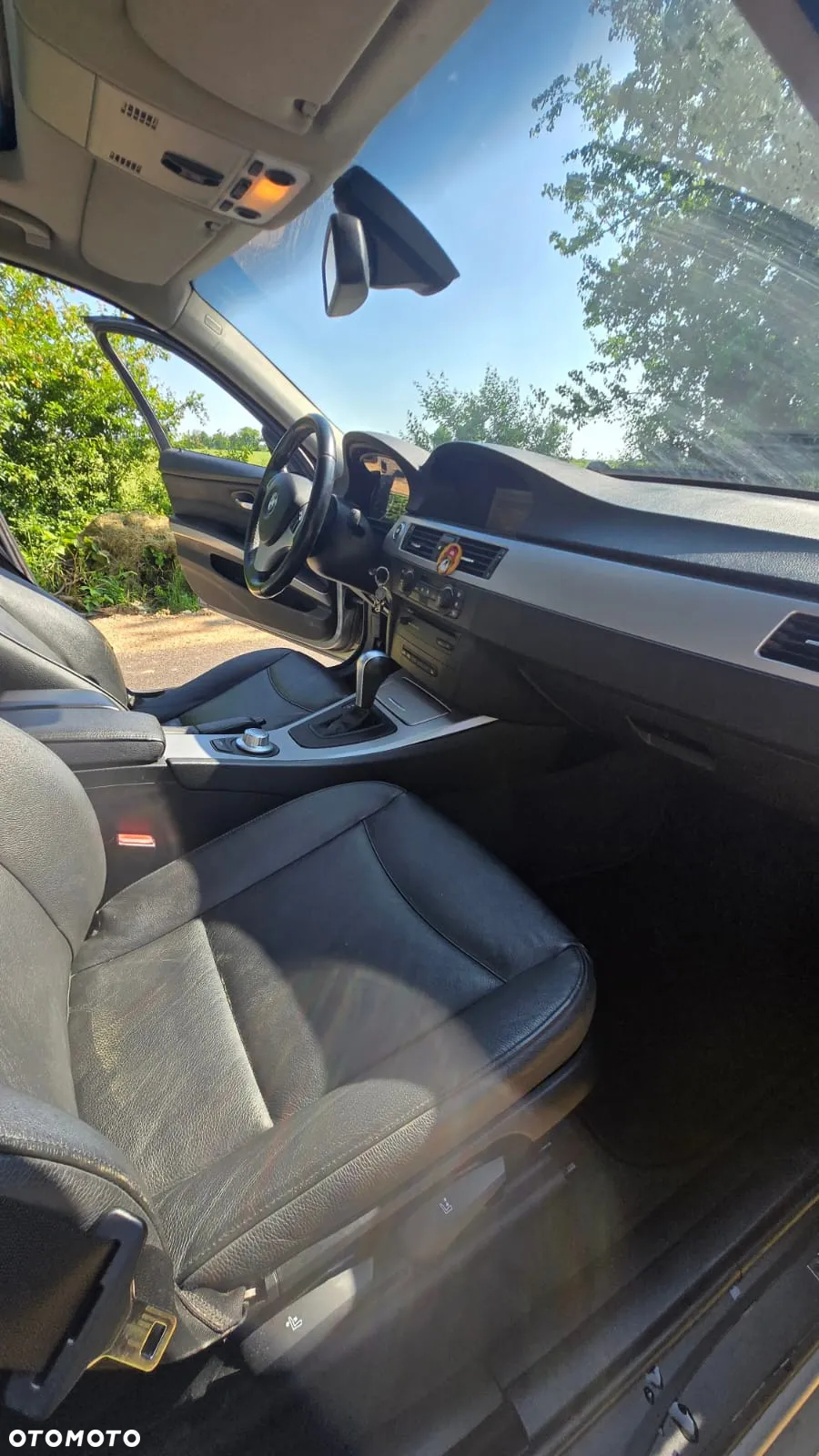 BMW Seria 3 320i Touring - 10
