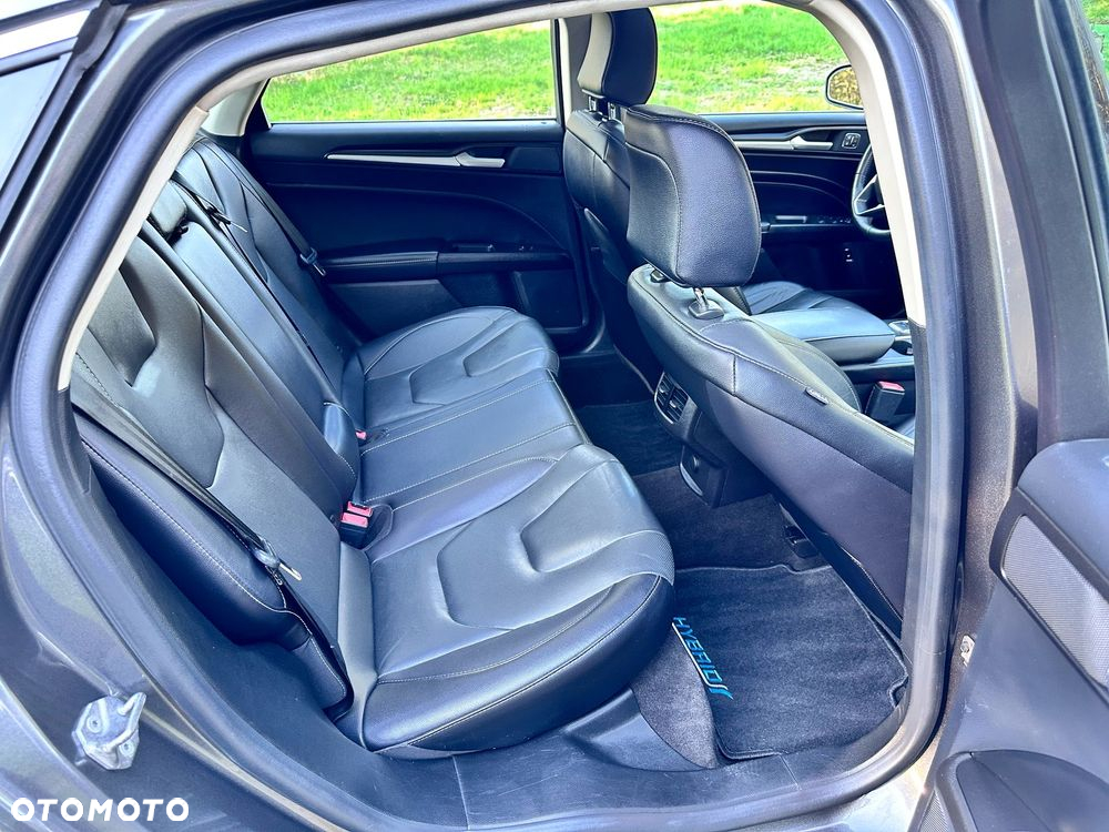 Ford Mondeo 2.0 Hybrid Titanium - 16