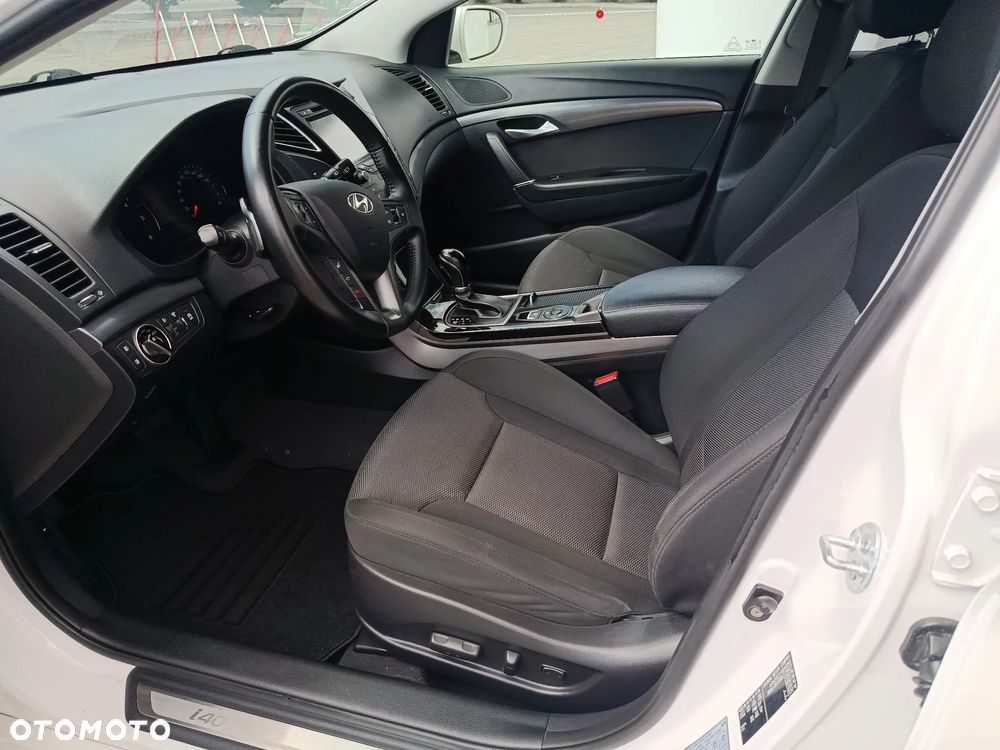 Hyundai i40 Kombi blue 1.7 CRDi DCT Premium - 19