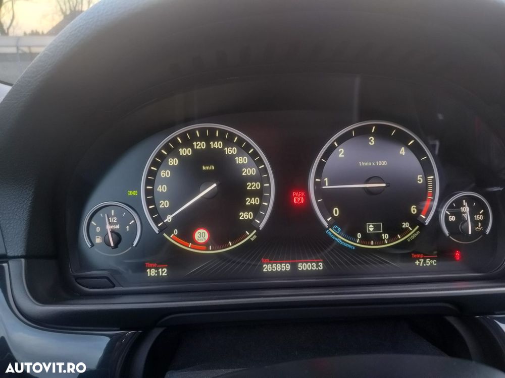 BMW Seria 5 520d - 12