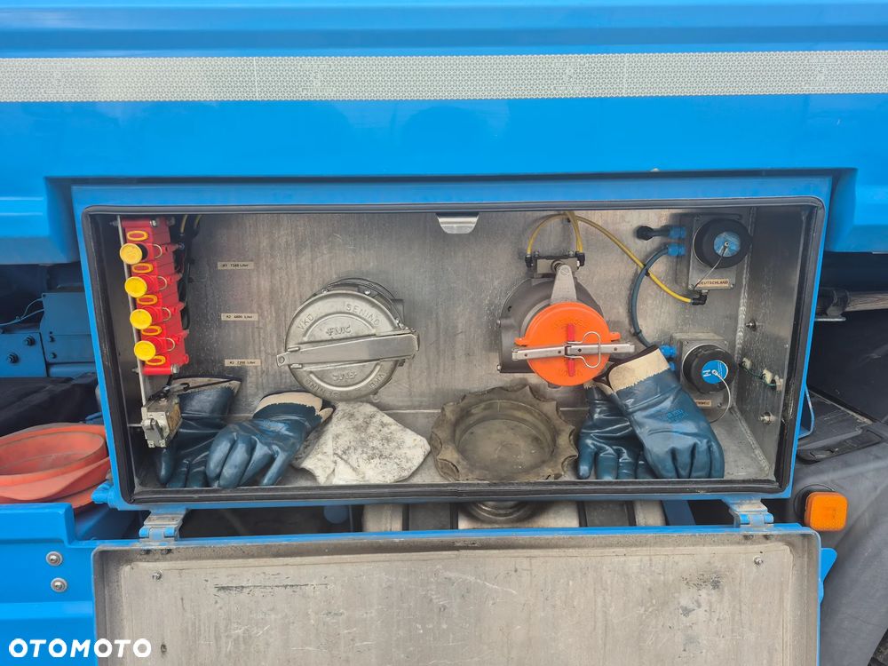 MAN TGS 26440 AUTOCYSTERNA - 13