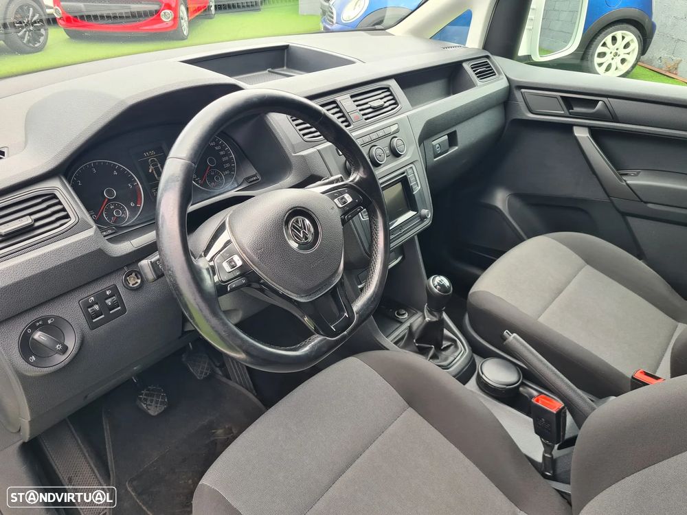 VW Caddy Maxi 2.0 TDI 5 Lugares - 5